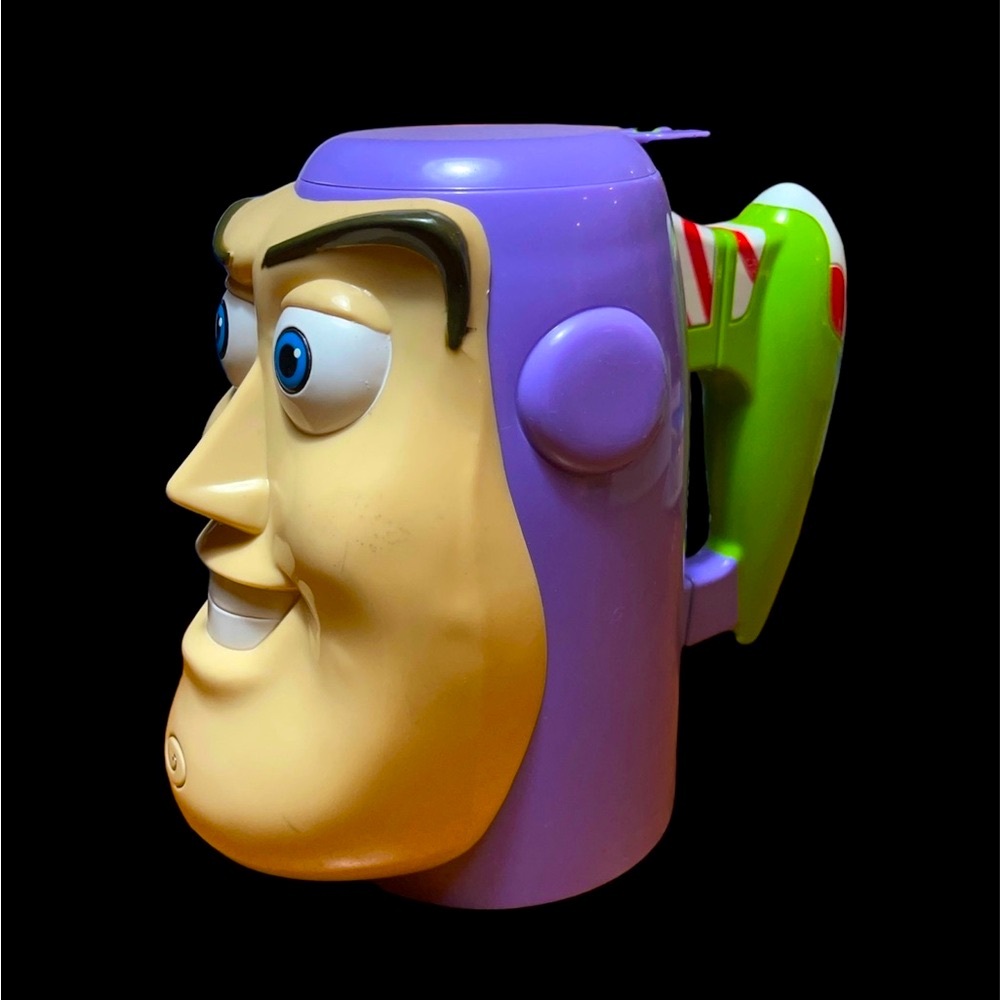 Disney Pixar Toy Story BUZZ LIGHTYEAR Plastic 22oz Mug with Lid NEW